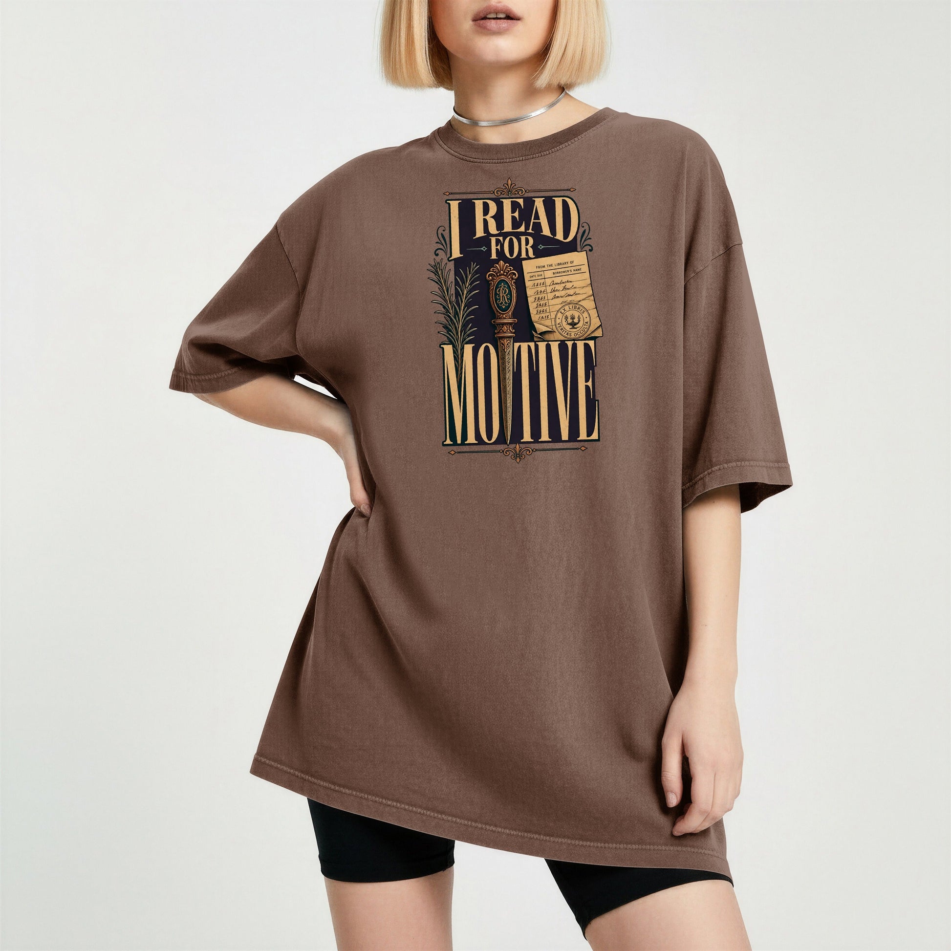 I Read for Motive bookish tee in Espresso, worn