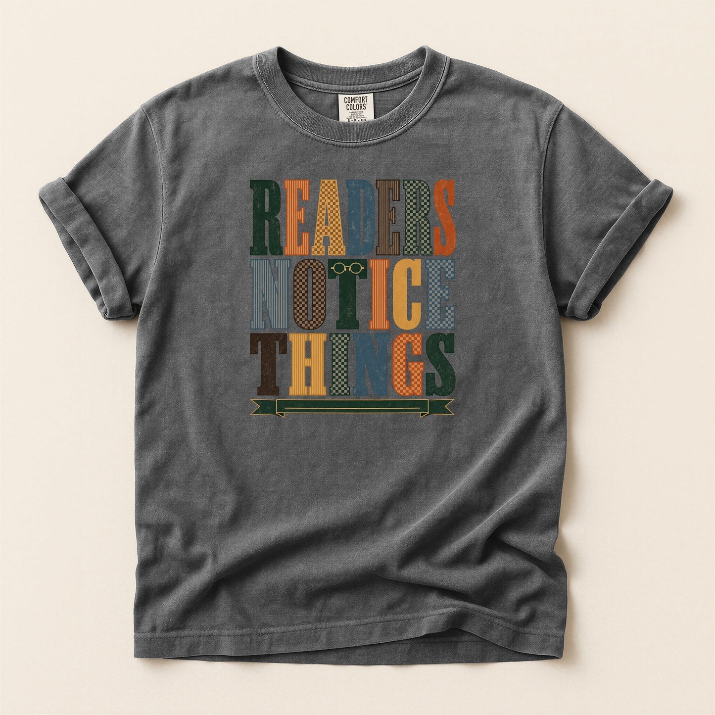 Readers Notice Things bookish tee in Pepper, full flat