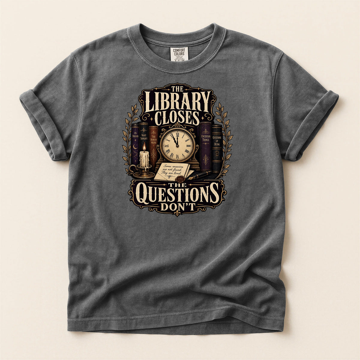 Shelf Love Studio The Library Closes t-shirt in Pepper, flat